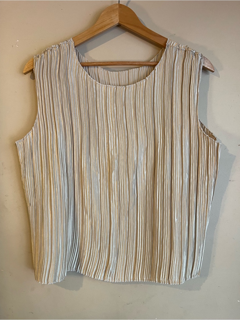 Lili Designs Champagne Gold Plisse Accordion Pleat Shimmer Tank Top XL